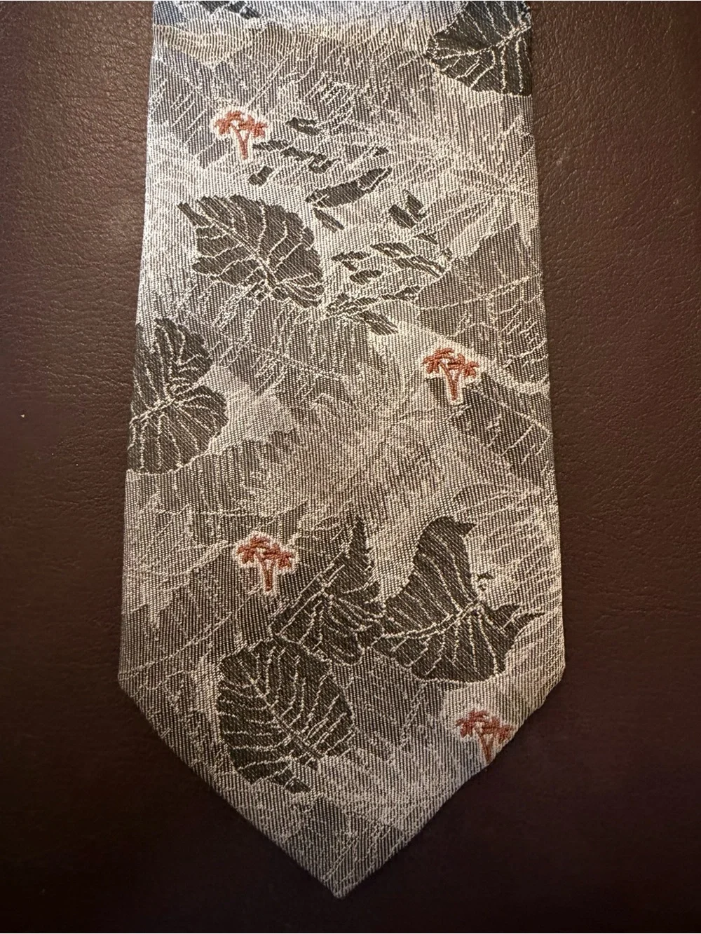 Arselmino Dionisio Grey Leaf Pattern vintage silk Tie with Orange Palm Accent